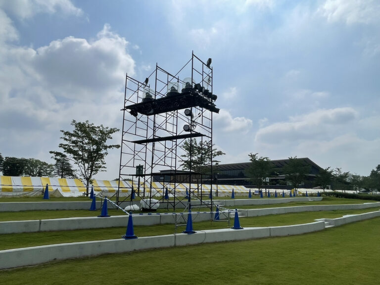イントレ足場